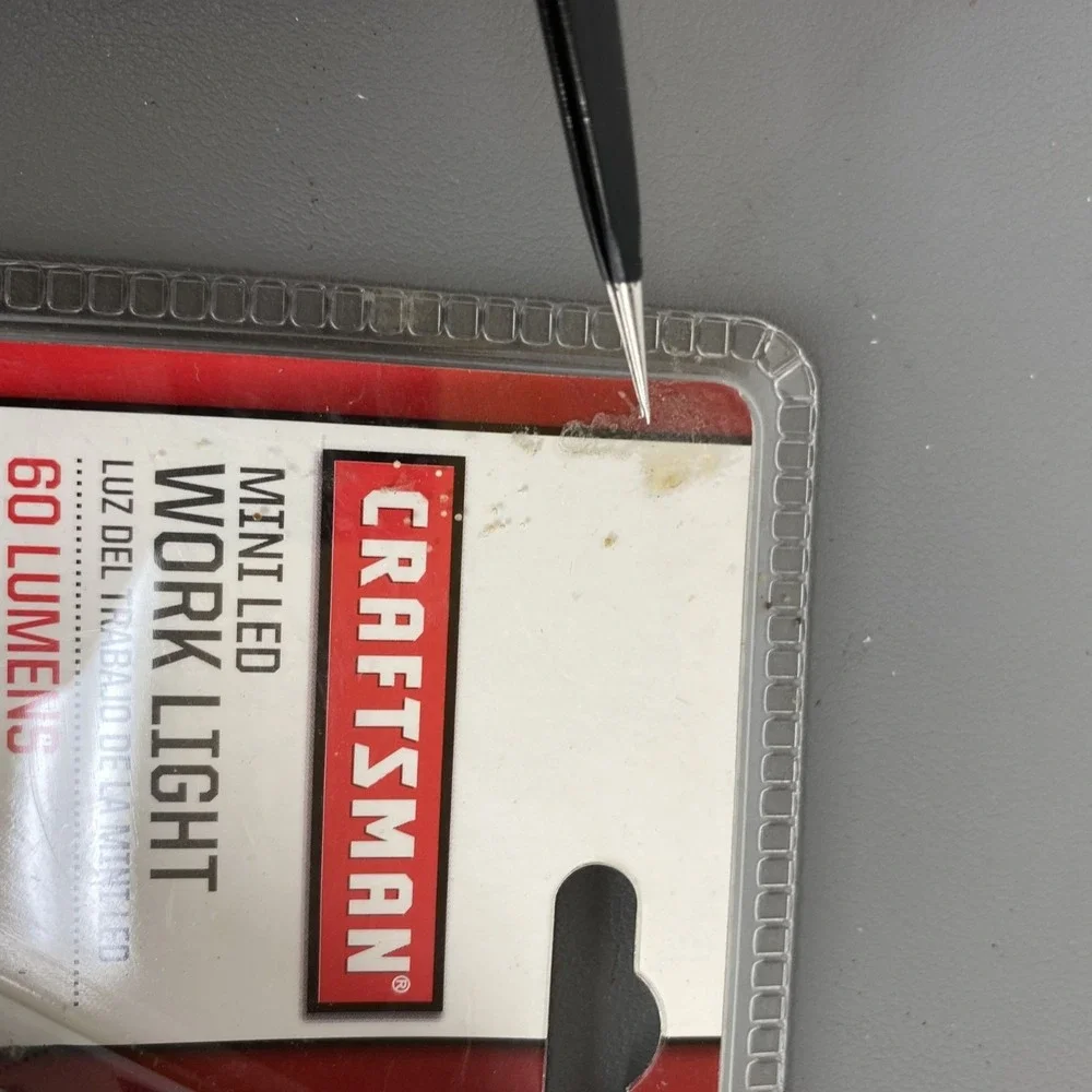 Craftsman Mini LED Work Light Magnetic Base 60 Lumens Pocket Size 3473961 Camo